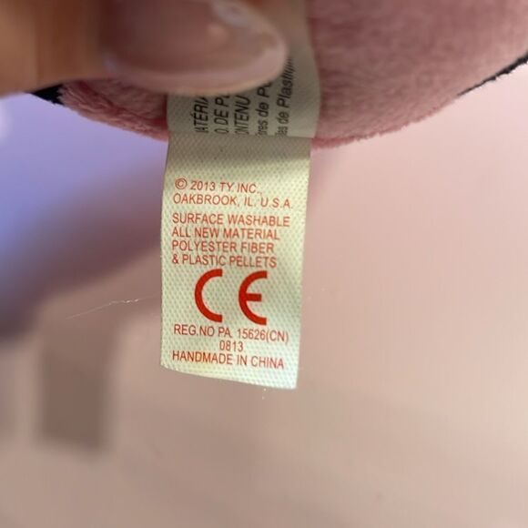 TY Beanie Ballz 2013 Gilly the Pink & Black Angelfish w Blue Eyes 7” long EUC - Picture 8 of 8